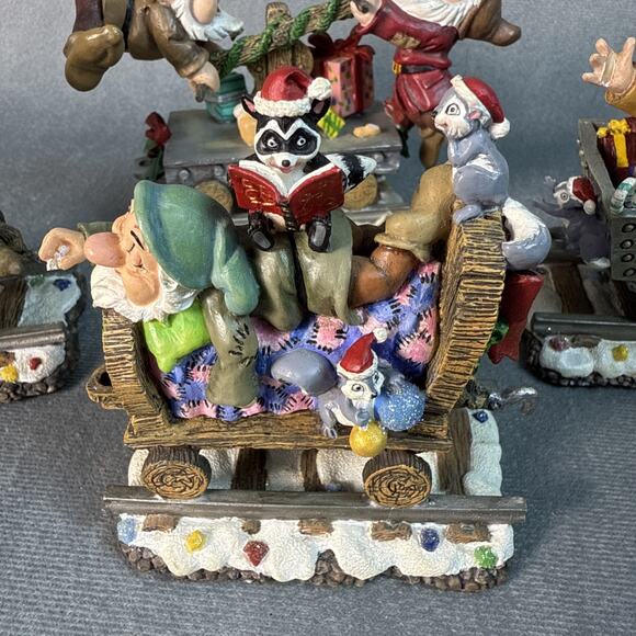 Disney Snow White And The Seven Dwarfs Christmas Train Set Danbury Mint 5 Cars - Picture 4 of 16